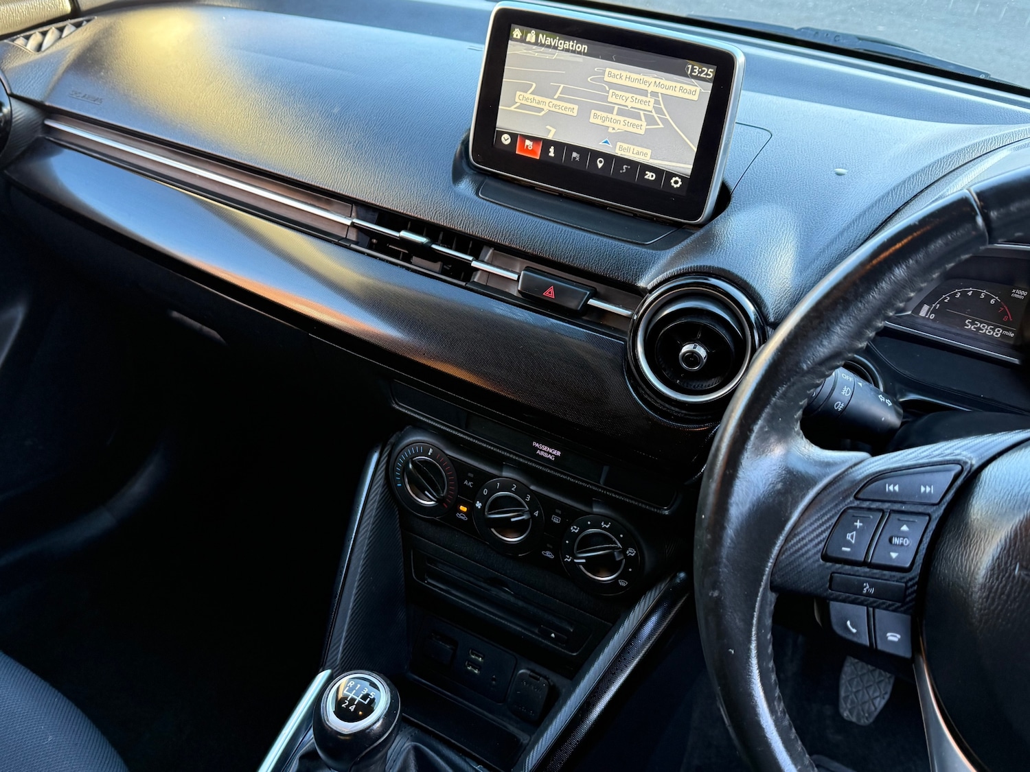 Used Mazda Mazda2 2015 for sale - 77137238: Photo 22