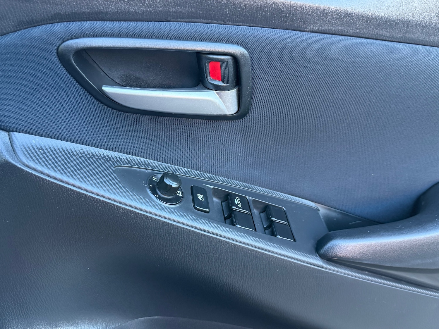 Used Mazda Mazda2 2015 for sale - 77137238: Photo 27