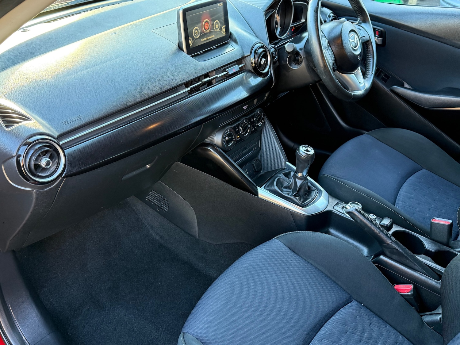 Used Mazda Mazda2 2015 for sale - 77137238: Photo 32