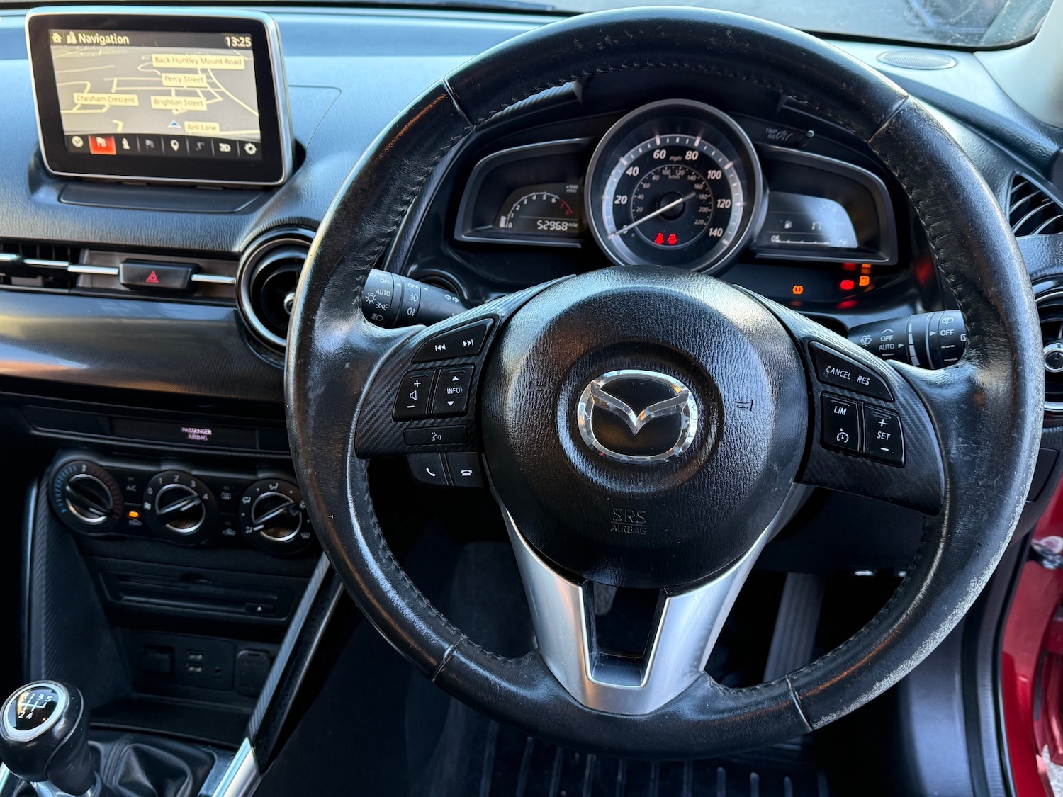 Used Mazda Mazda2 2015 for sale - 77137238: Photo 5