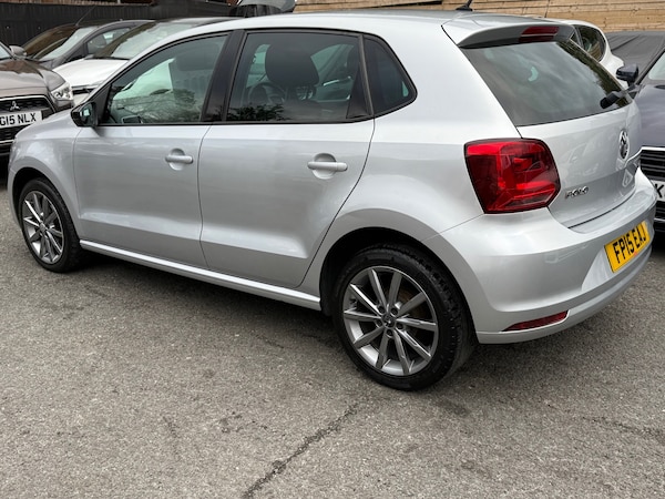 Used Volkswagen Polo 2015 for sale - 76209523: Photo 12