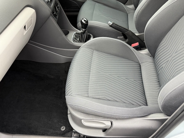 Used Volkswagen Polo 2015 for sale - 76209523: Photo 29