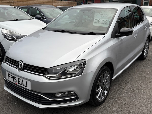 Used Volkswagen Polo 2015 for sale - 76209523: Photo 2