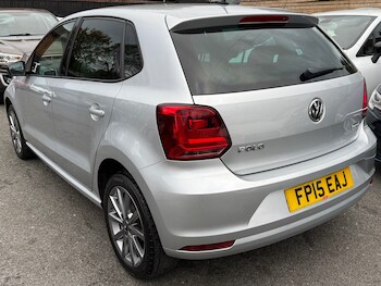 Used Volkswagen Polo 2015 for sale - 76209523: Photo 4