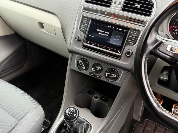 Used Volkswagen Polo 2015 for sale - 76209523: Photo 6