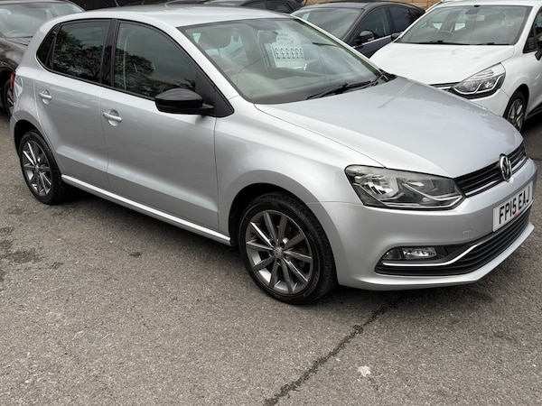 Used Volkswagen Polo 2015 for sale - 76209523: Photo 9