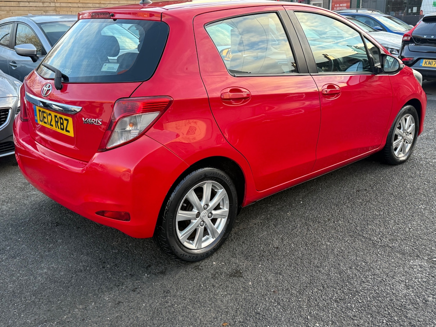 Used Toyota Yaris 2012 for sale - 77054822: Photo 11