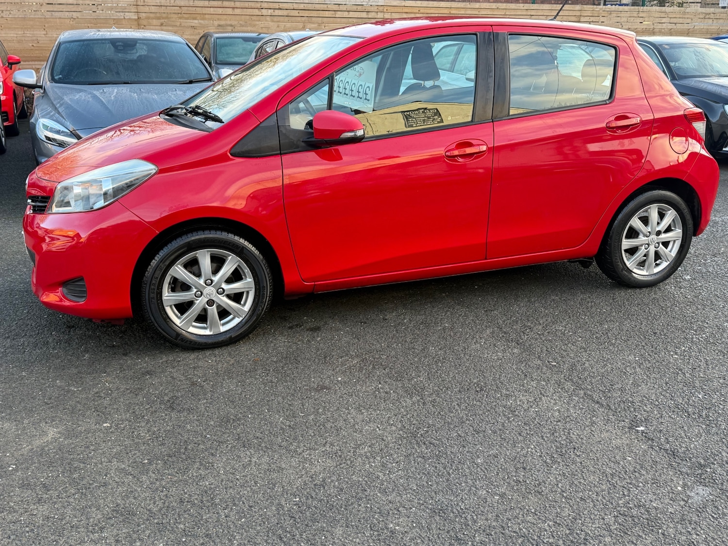 Used Toyota Yaris 2012 for sale - 77054822: Photo 16