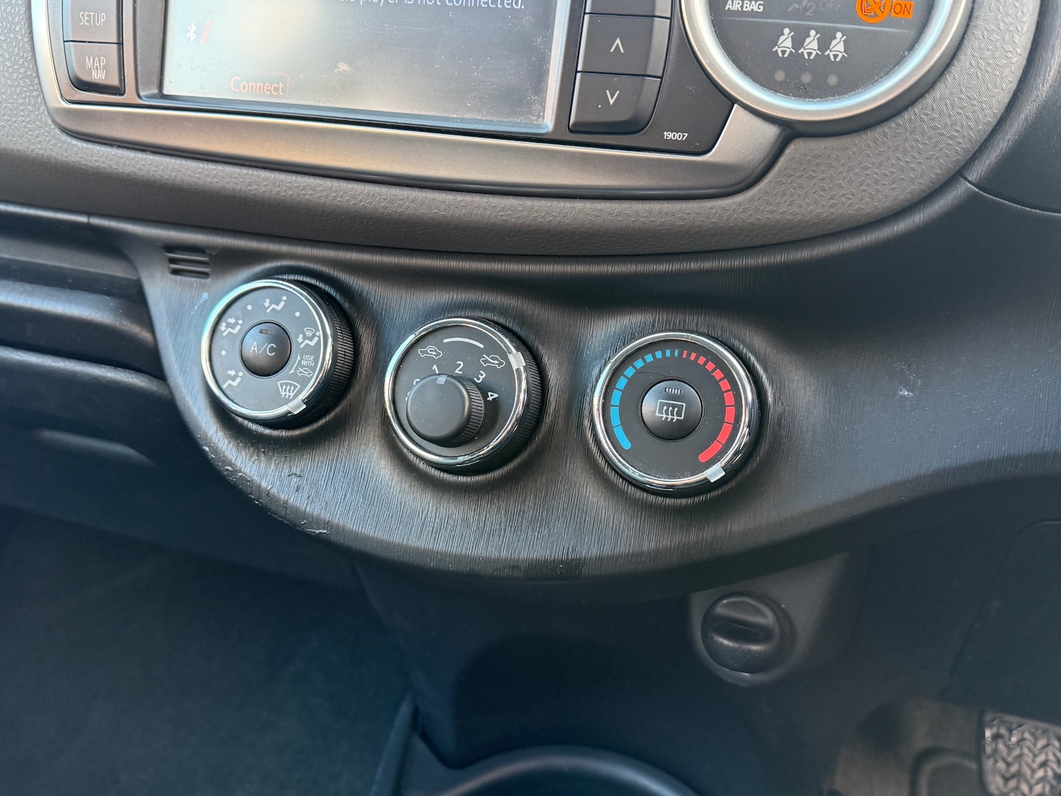 Used Toyota Yaris 2012 for sale - 77054822: Photo 24