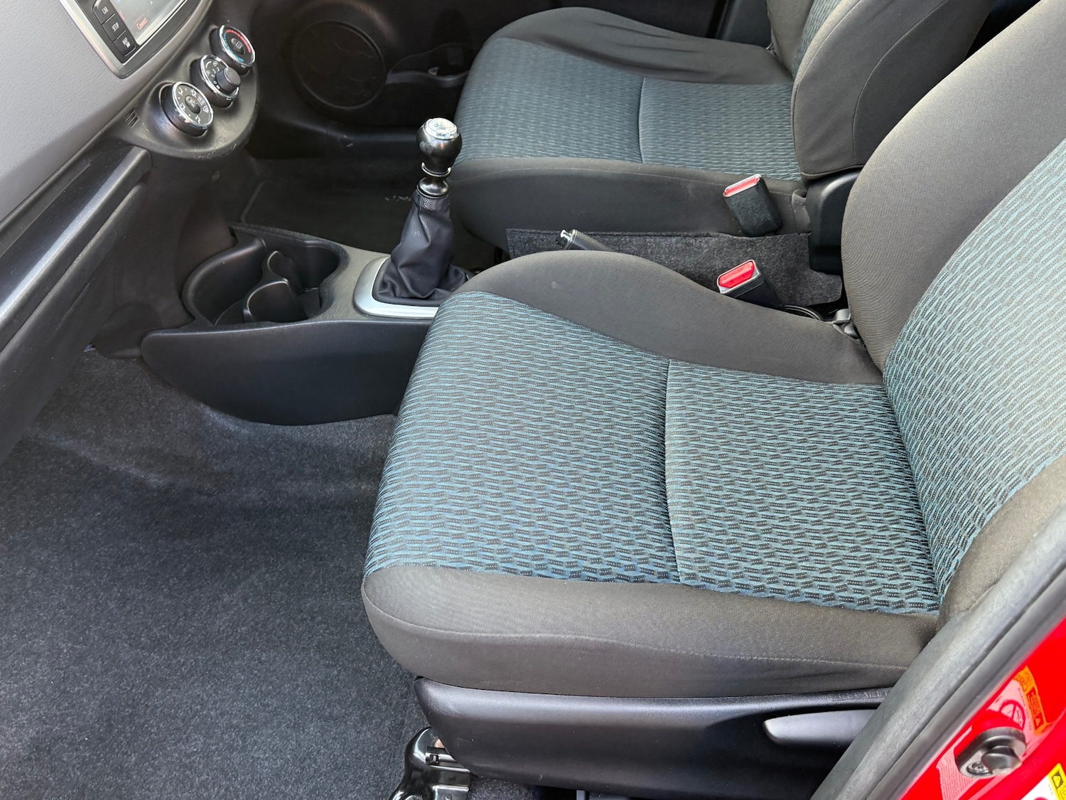 Used Toyota Yaris 2012 for sale - 77054822: Photo 28