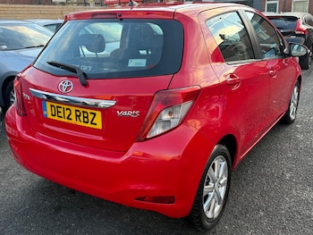 Used Toyota Yaris 2012 for sale - 77054822: Photo