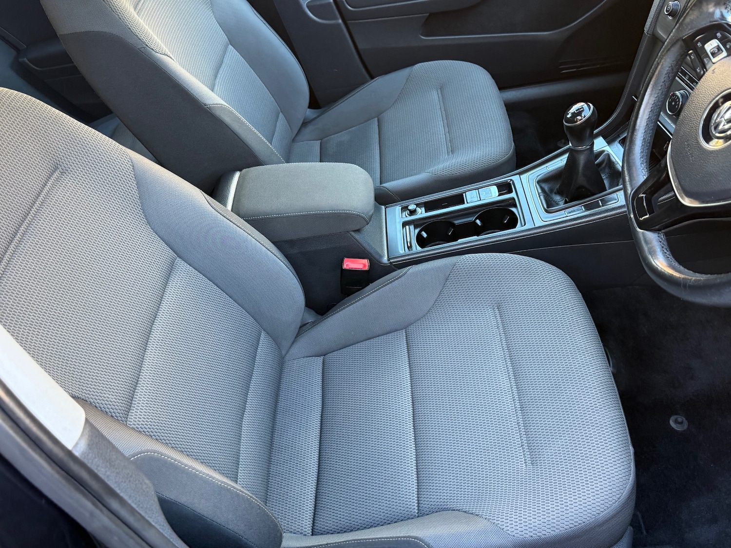 Used Volkswagen Golf 2013 for sale - 76375432: Photo 31