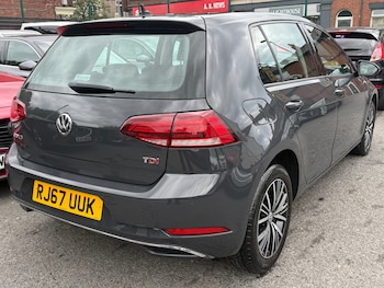 Used Volkswagen Golf 2017 for sale - 79344275: Photo