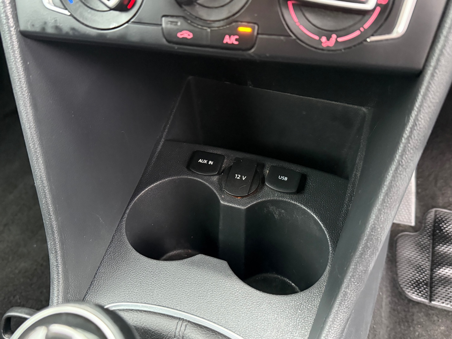 Used Volkswagen Polo 2015 for sale - 77151582: Photo 26