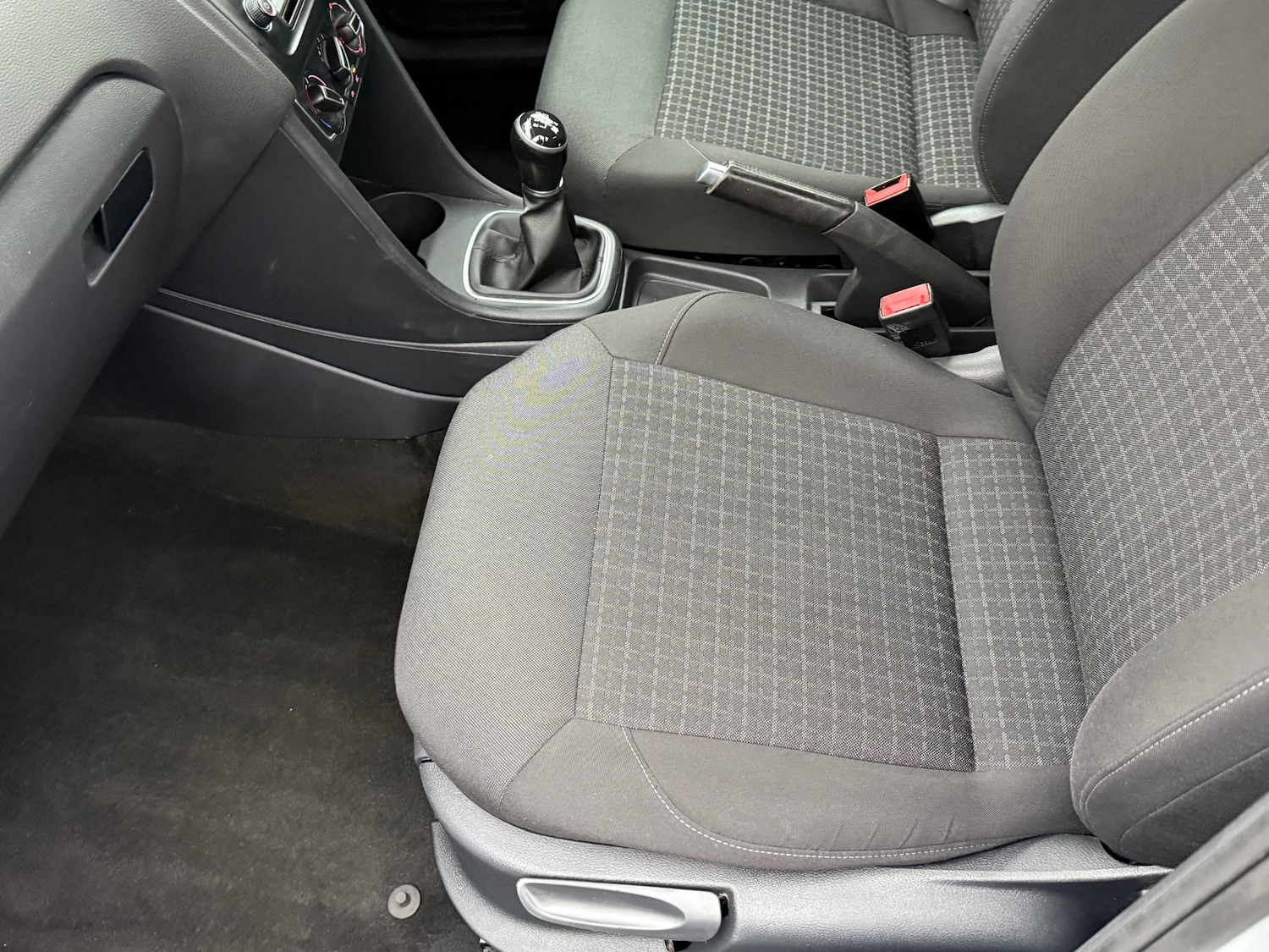 Used Volkswagen Polo 2015 for sale - 77151582: Photo 29