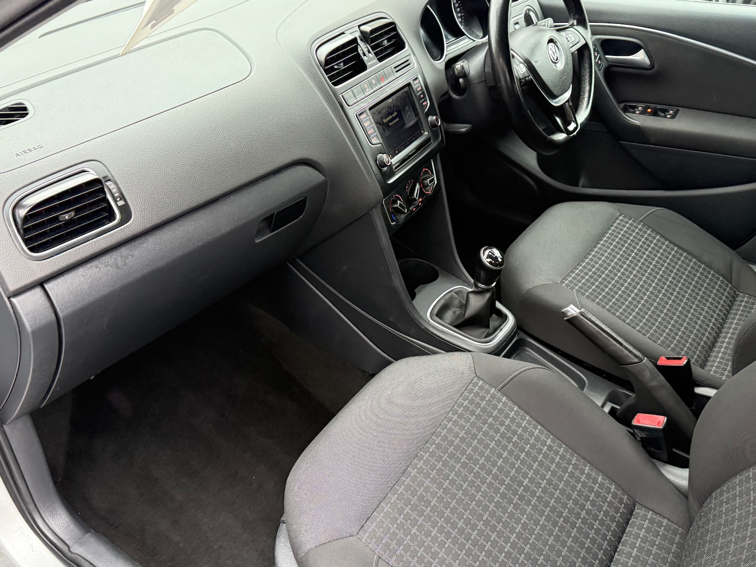 Used Volkswagen Polo 2015 for sale - 77151582: Photo 32