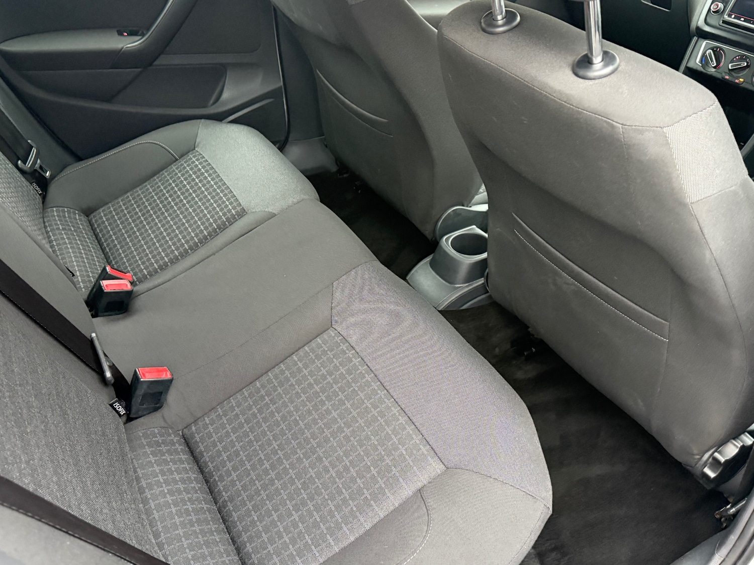 Used Volkswagen Polo 2015 for sale - 77151582: Photo 8