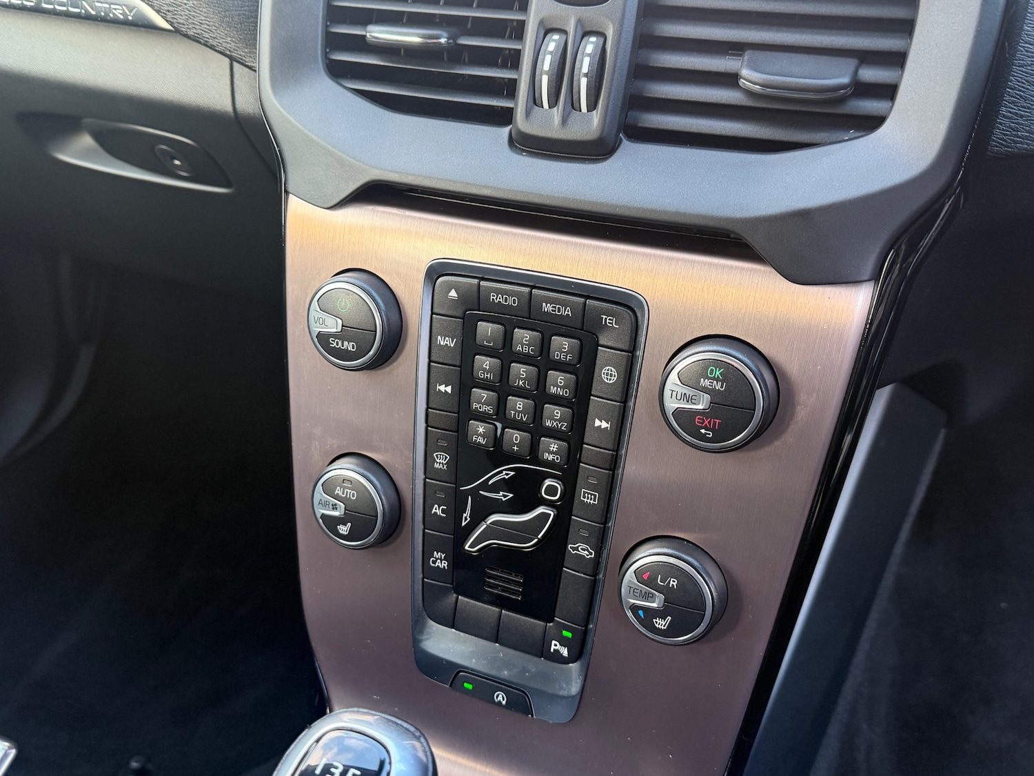 Used Volvo V40 2017 for sale - 77048132: Photo 26