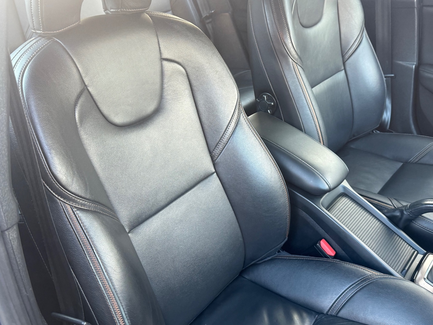 Used Volvo V40 2017 for sale - 77048132: Photo 32