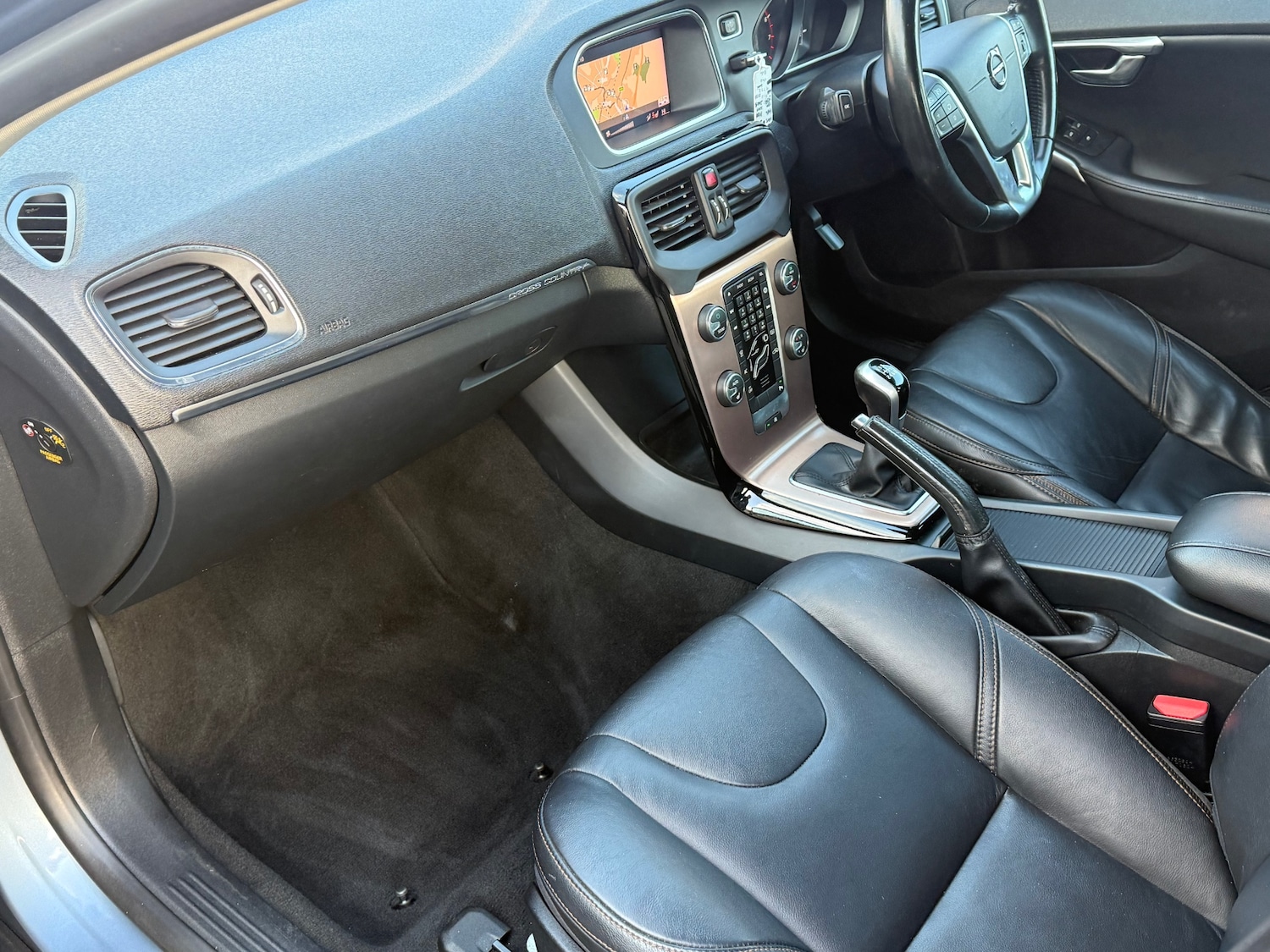 Used Volvo V40 2017 for sale - 77048132: Photo 34