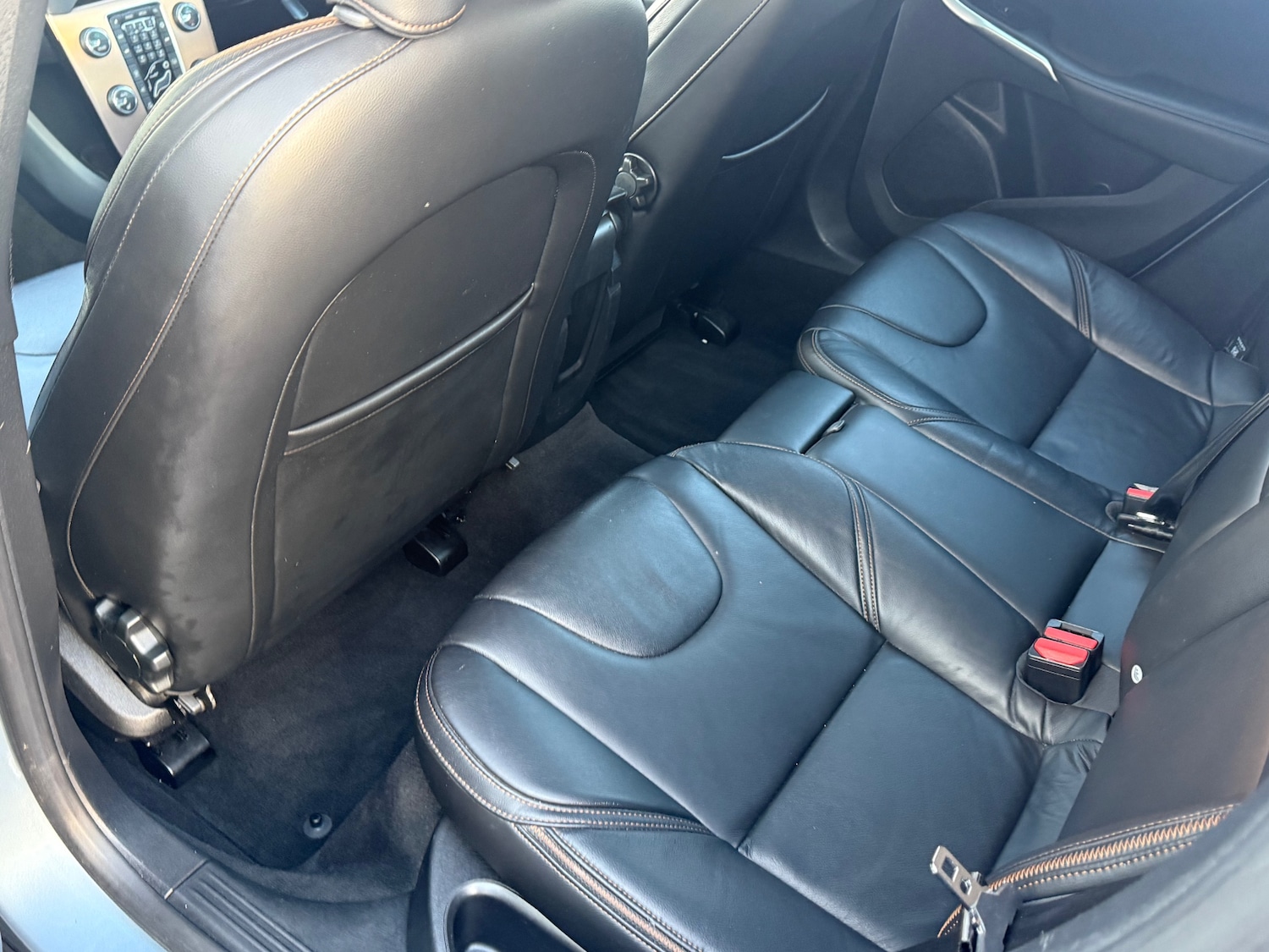 Used Volvo V40 2017 for sale - 77048132: Photo 35