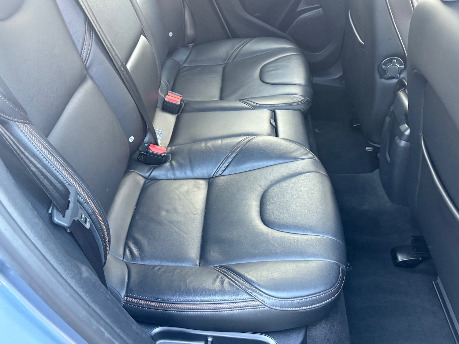 Used Volvo V40 2017 for sale - 77048132: Photo 36