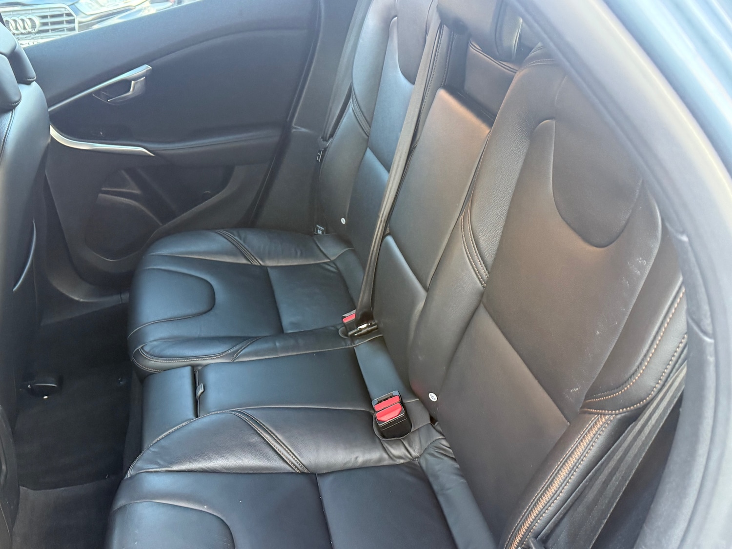 Used Volvo V40 2017 for sale - 77048132: Photo 39