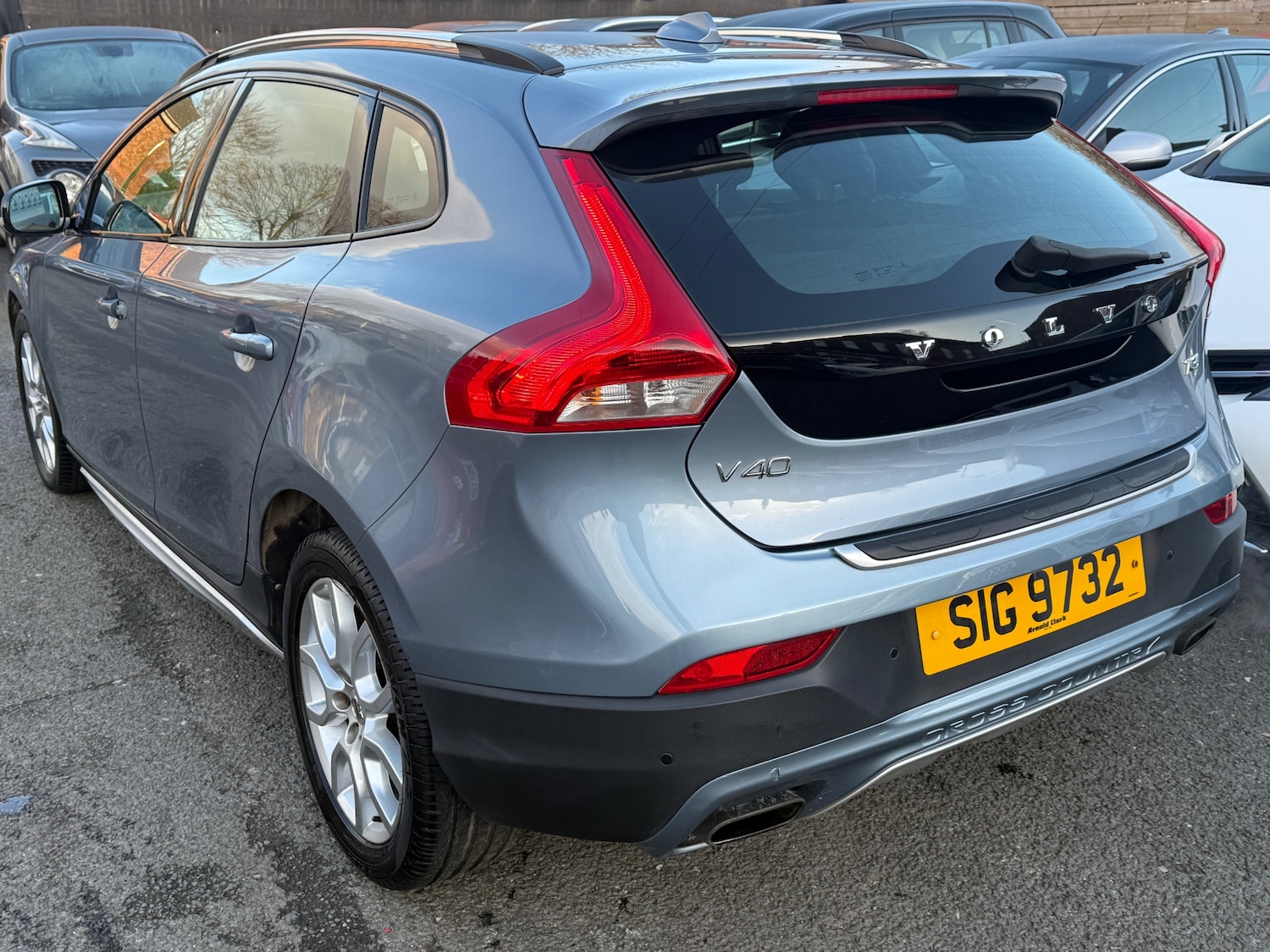 Used Volvo V40 2017 for sale - 77048132: Photo 4