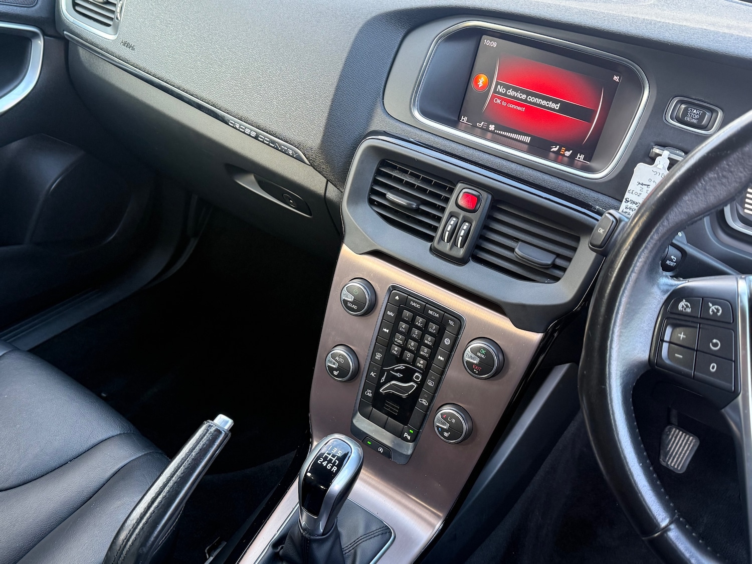 Used Volvo V40 2017 for sale - 77048132: Photo 6