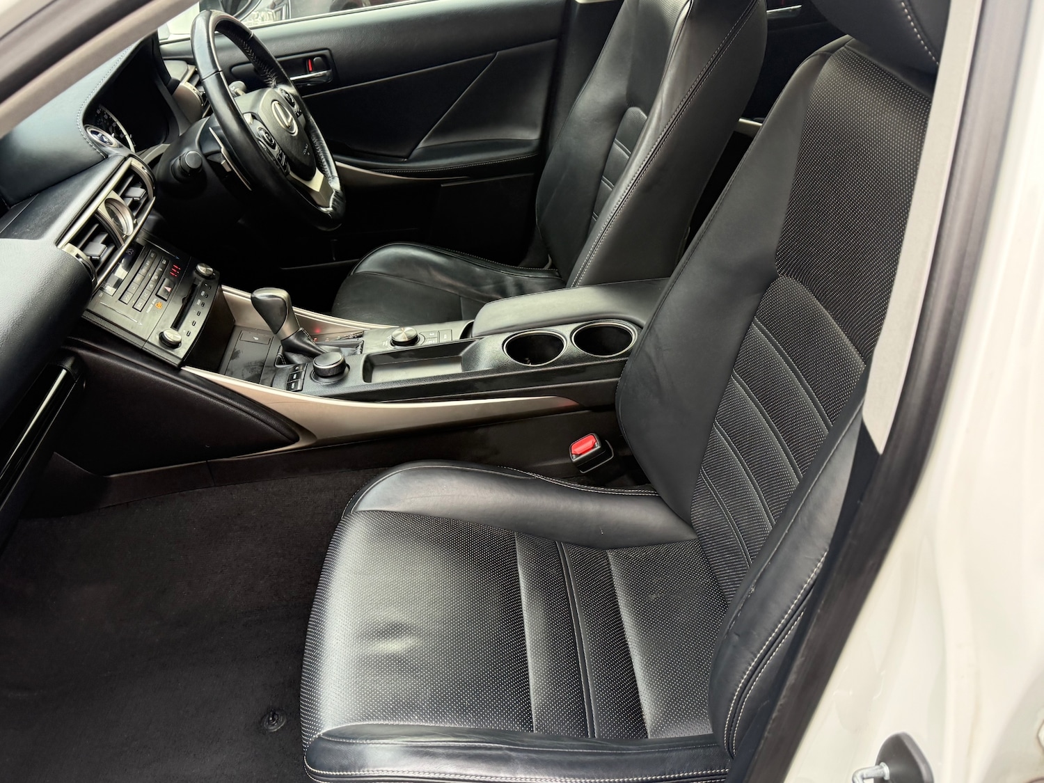 Used Lexus IS 2015 for sale - 78029136: Photo 31