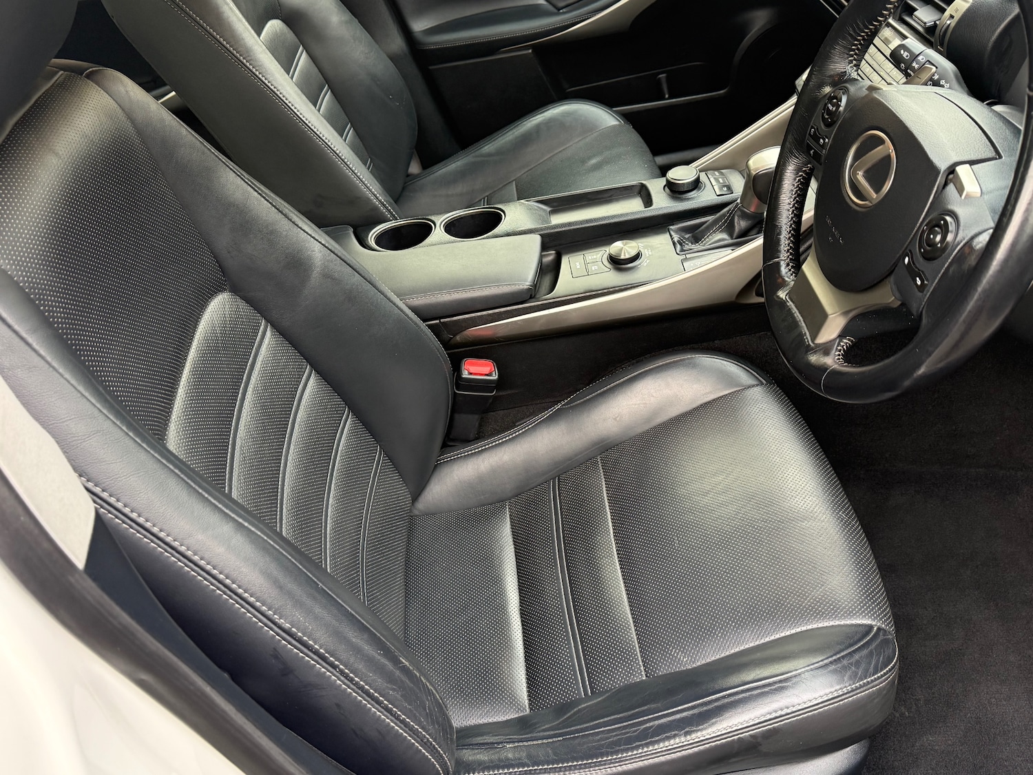 Used Lexus IS 2015 for sale - 78029136: Photo 32