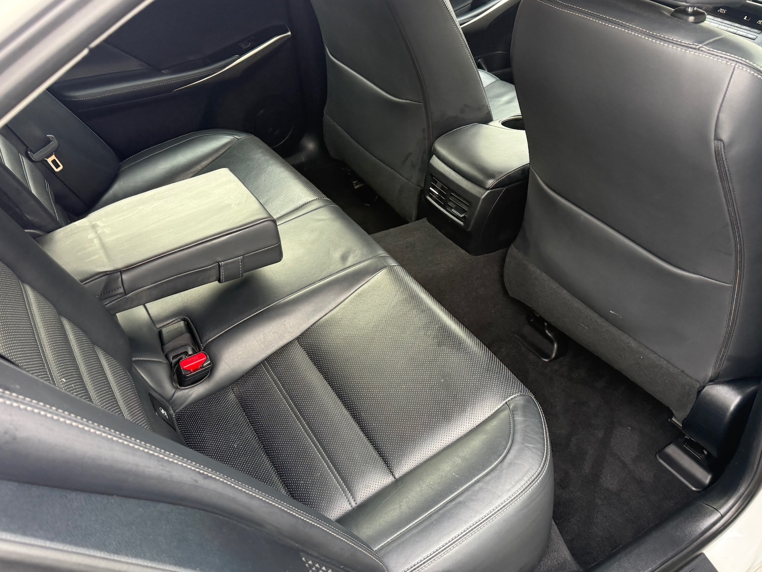 Used Lexus IS 2015 for sale - 78029136: Photo 34