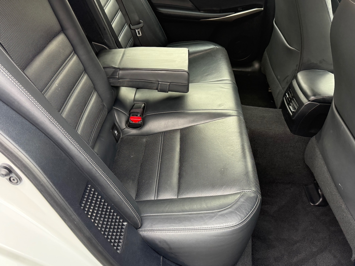 Used Lexus IS 2015 for sale - 78029136: Photo 35