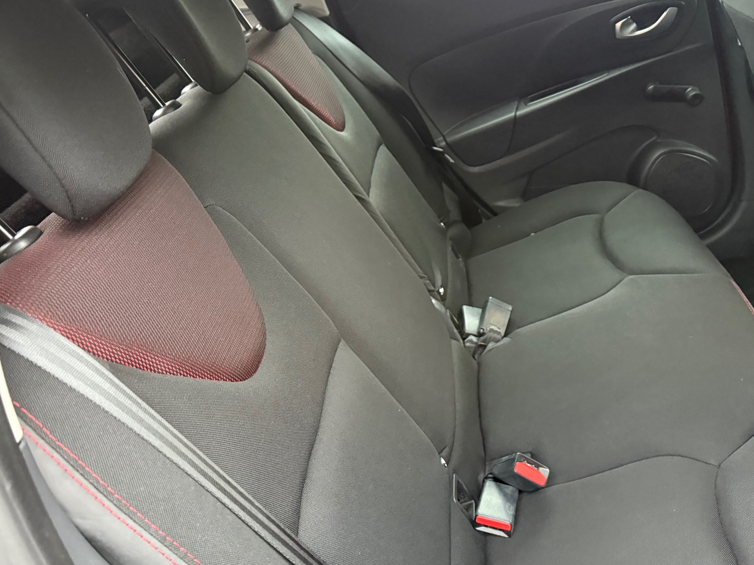 Used Renault Clio 2015 for sale - 77137235: Photo 34