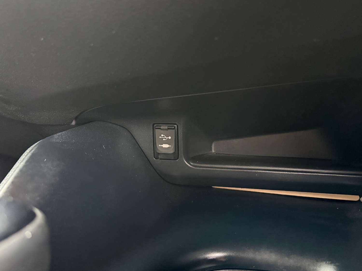 Used Toyota C-HR 2018 for sale - 77678730: Photo 28