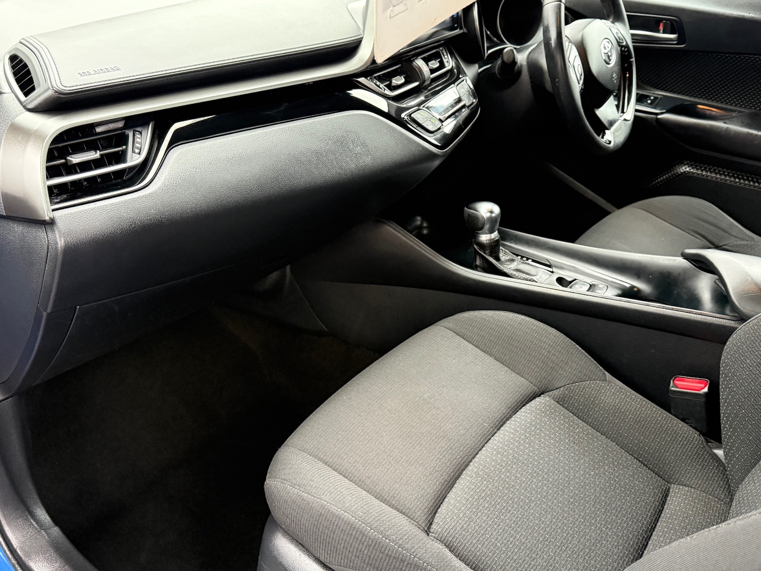 Used Toyota C-HR 2018 for sale - 77678730: Photo 35