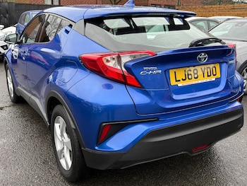 Used Toyota C-HR 2018 for sale - 77678730: Photo