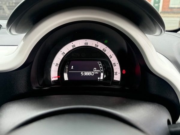 Used Renault Twingo 2015 for sale - 76302181: Photo 19