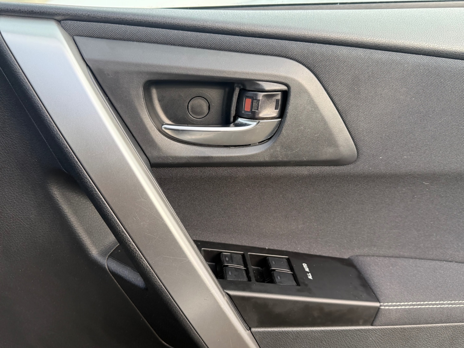 Used Toyota Auris 2013 for sale - 76908301: Photo 25