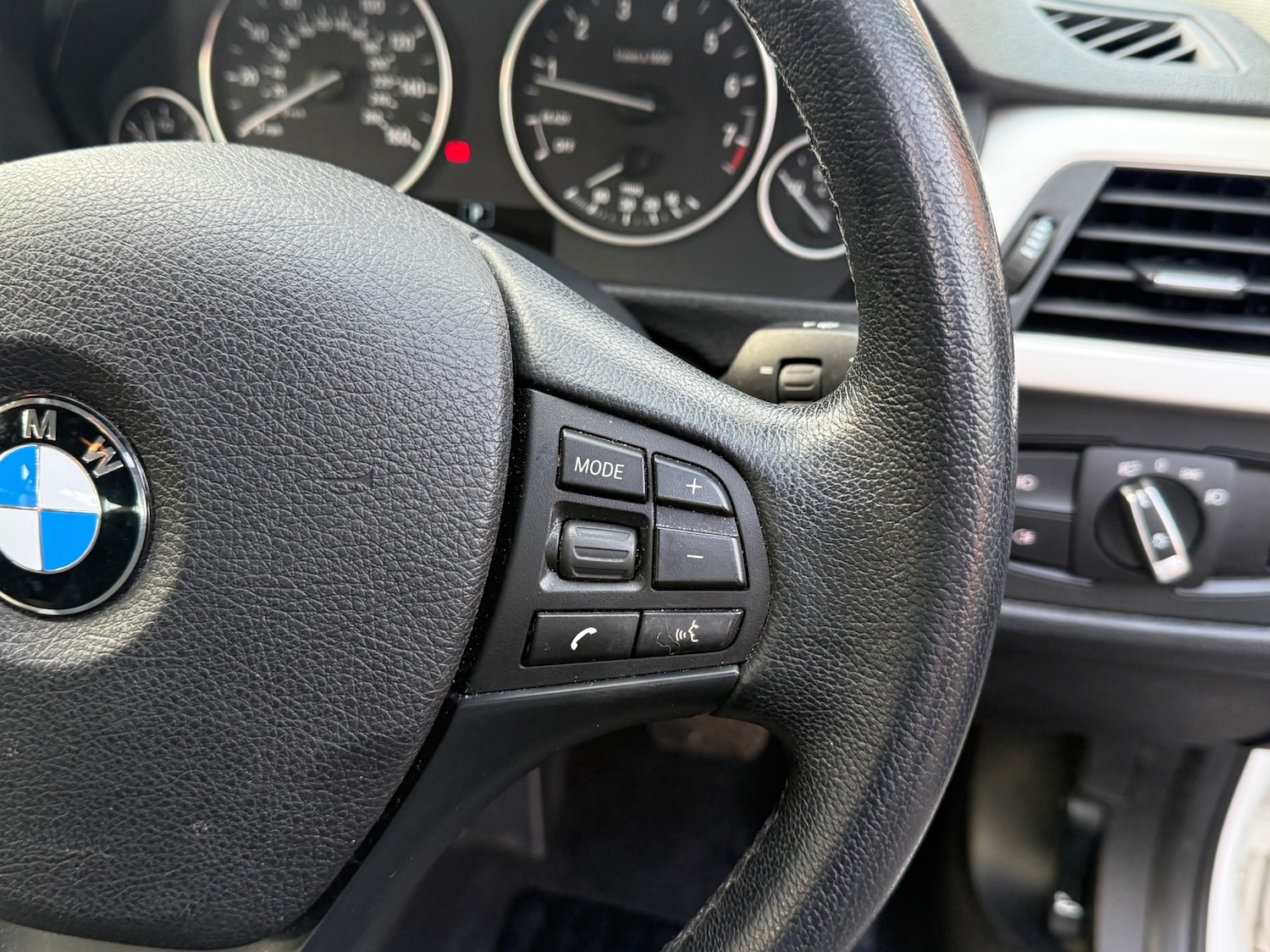 Used BMW 3 Series 2013 for sale - 77357530: Photo 20