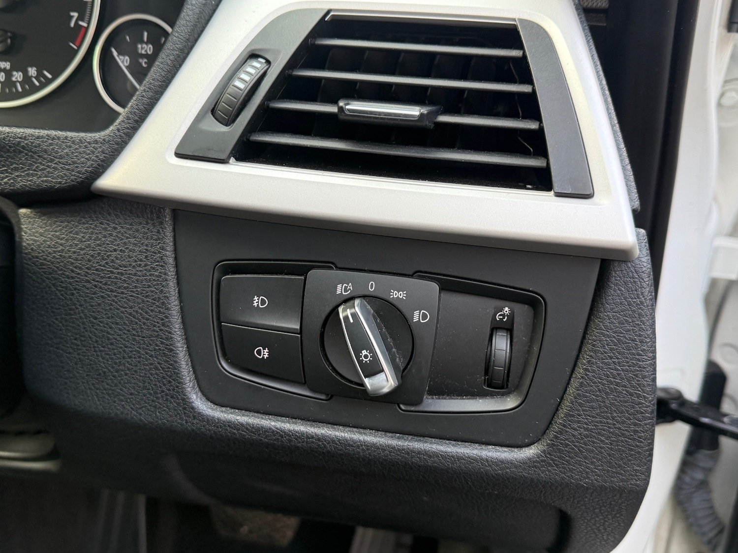 Used BMW 3 Series 2013 for sale - 77357530: Photo 21