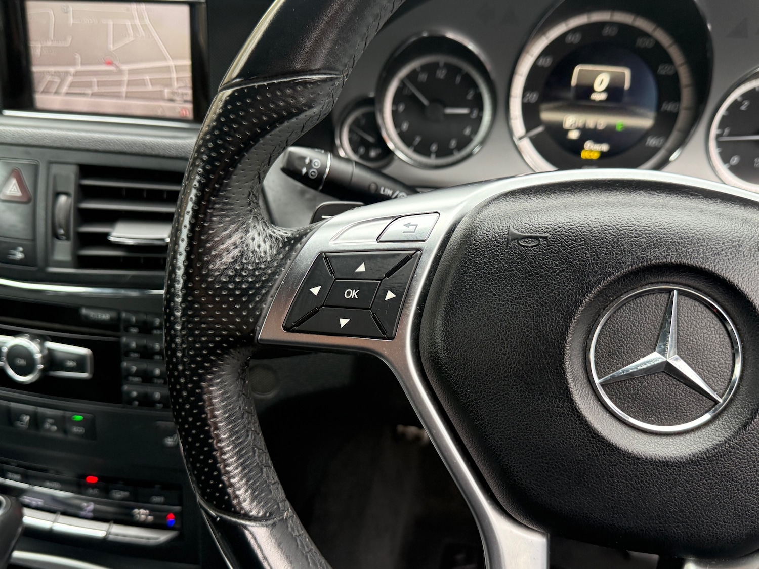 Used Mercedes-Benz E Class 2012 for sale - 76415005: Photo 20