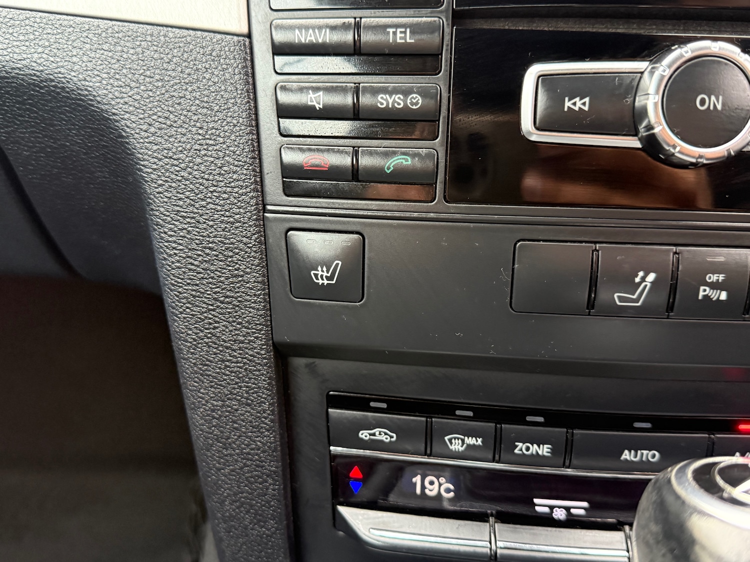 Used Mercedes-Benz E Class 2012 for sale - 76415005: Photo 28