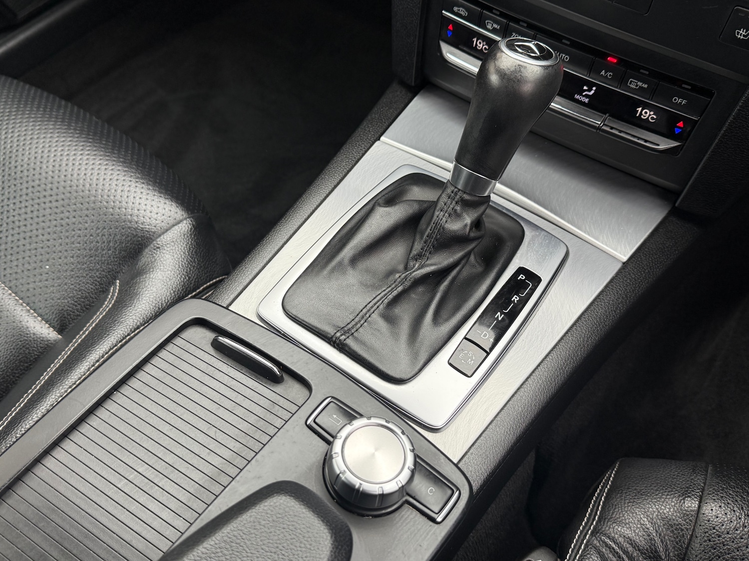 Used Mercedes-Benz E Class 2012 for sale - 76415005: Photo 30