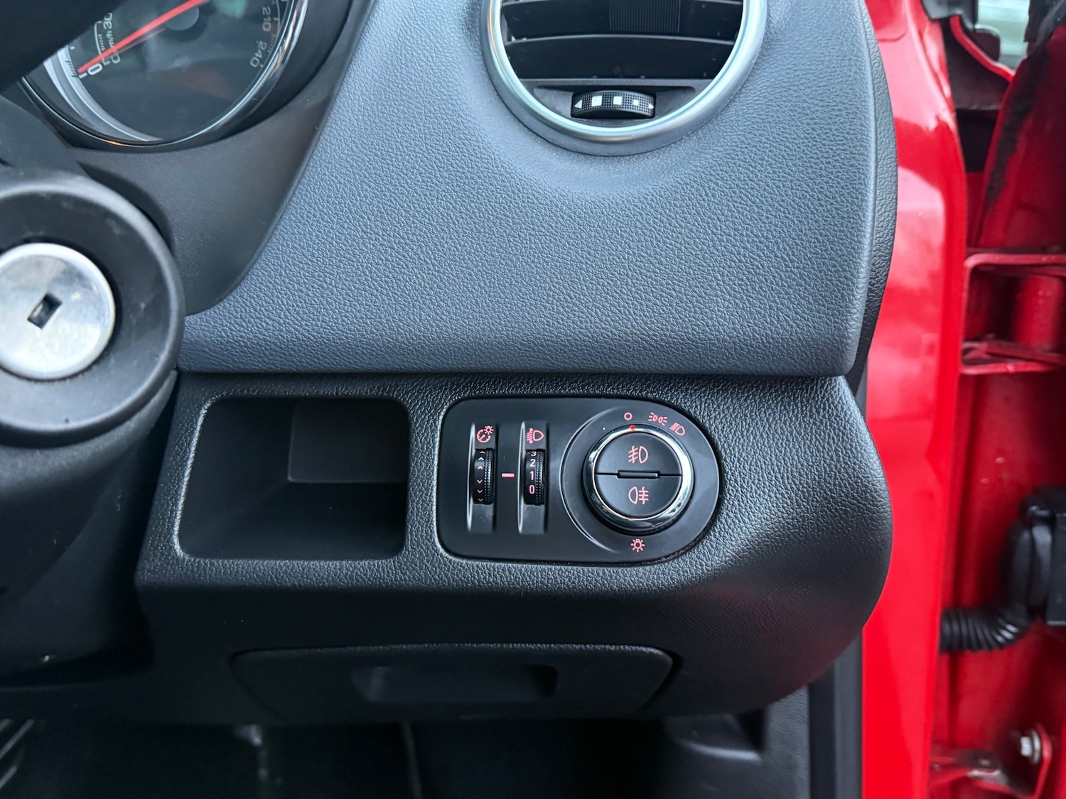 Used Vauxhall Meriva 2013 for sale - 76652782: Photo 24