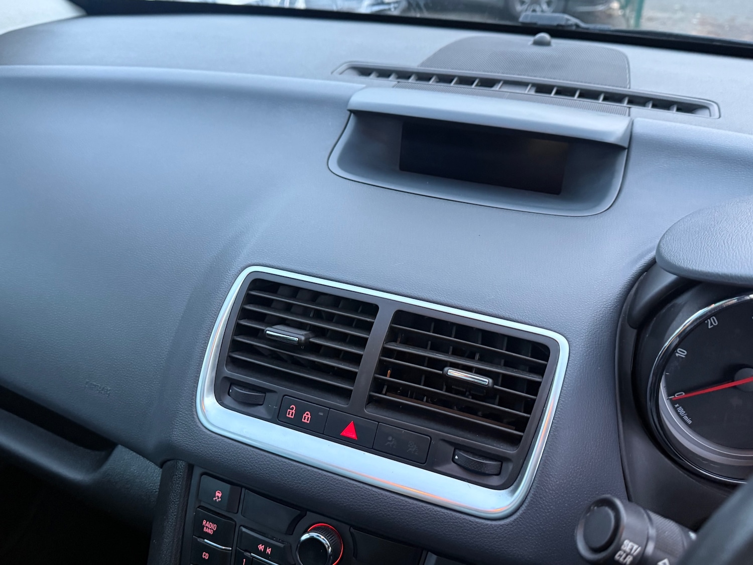 Used Vauxhall Meriva 2013 for sale - 76652782: Photo 25