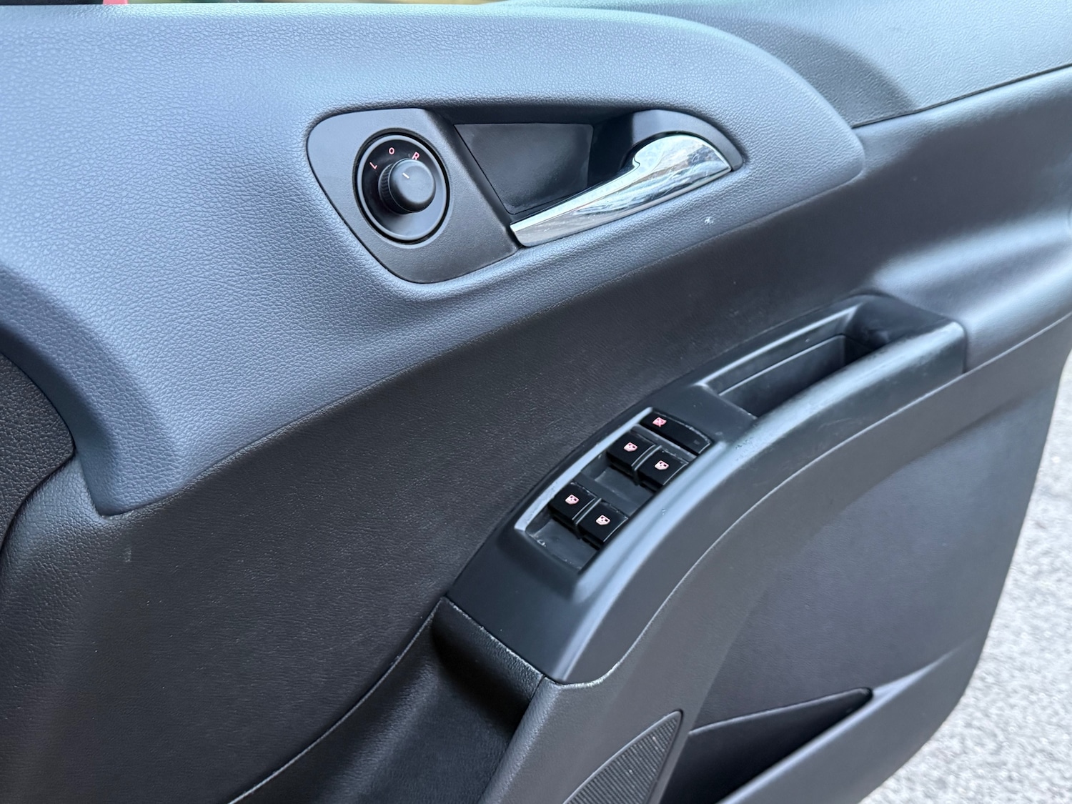 Used Vauxhall Meriva 2013 for sale - 76652782: Photo 28