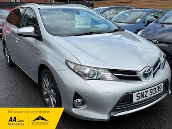 2013 - 1.8 VVTi Hybrid Icon 5dr CVT Auto