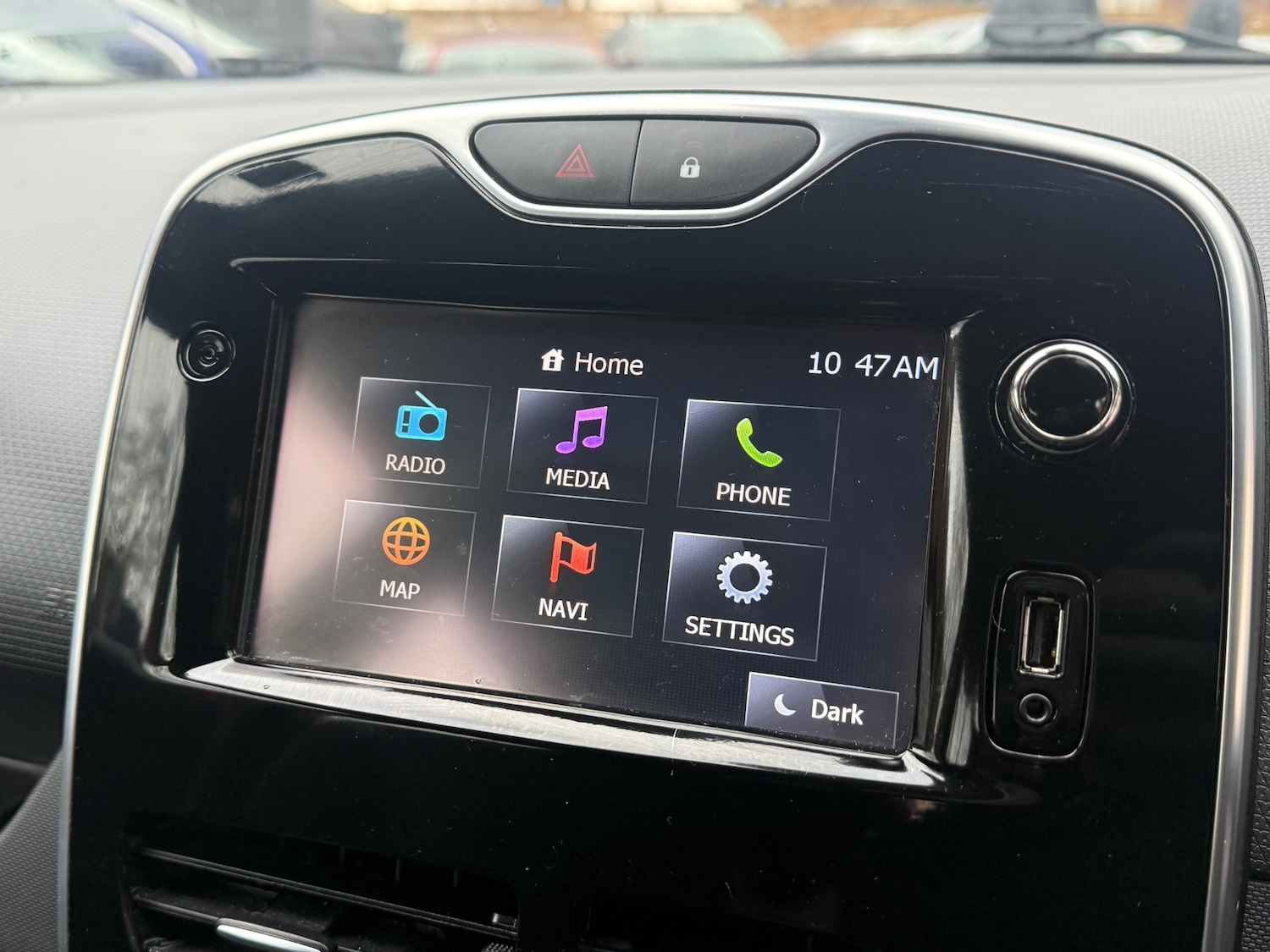 Used Renault Clio 2015 for sale - 77260784: Photo 23