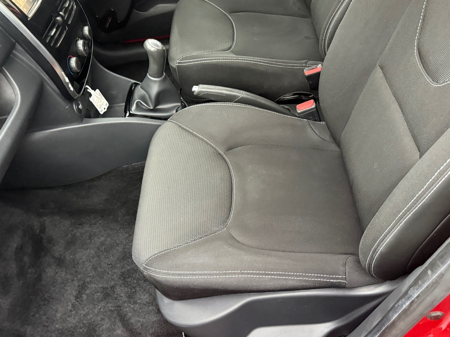 Used Renault Clio 2015 for sale - 77260784: Photo 28